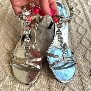 Jacqueline Ferar Vintage Rhinestone Silver Sandal Heels Women’s size 7